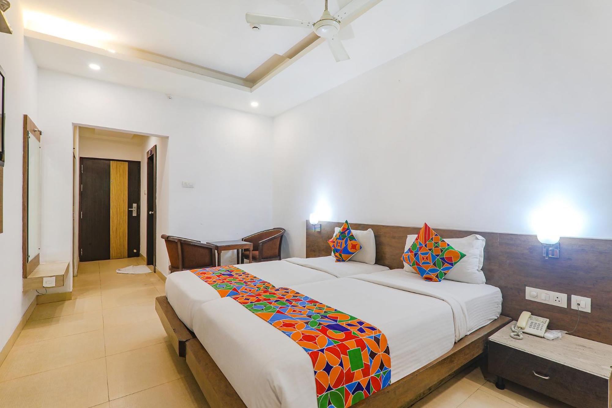 Fabhotel Prime The Continental Lucknow Esterno foto