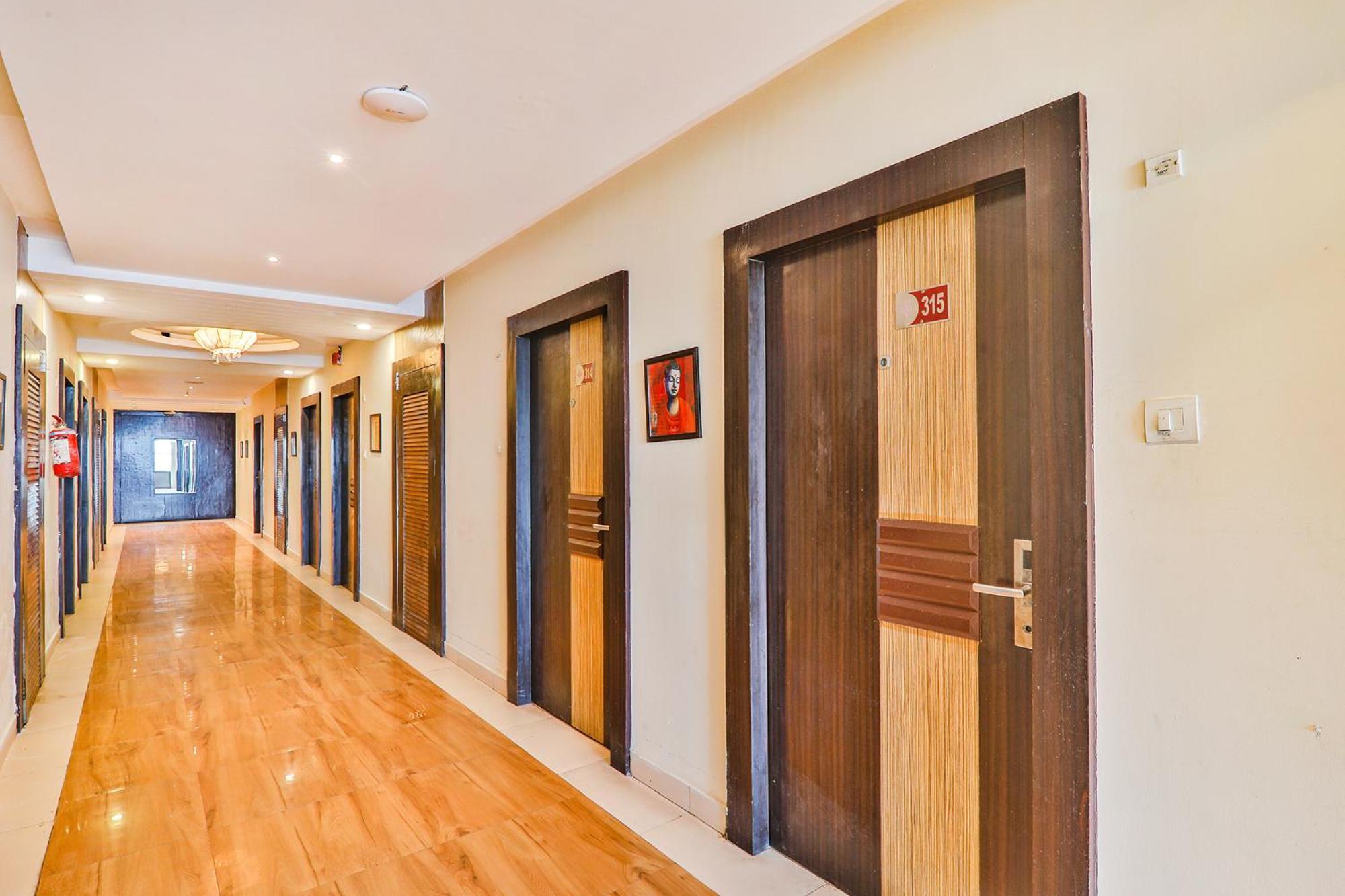 Fabhotel Prime The Continental Lucknow Esterno foto