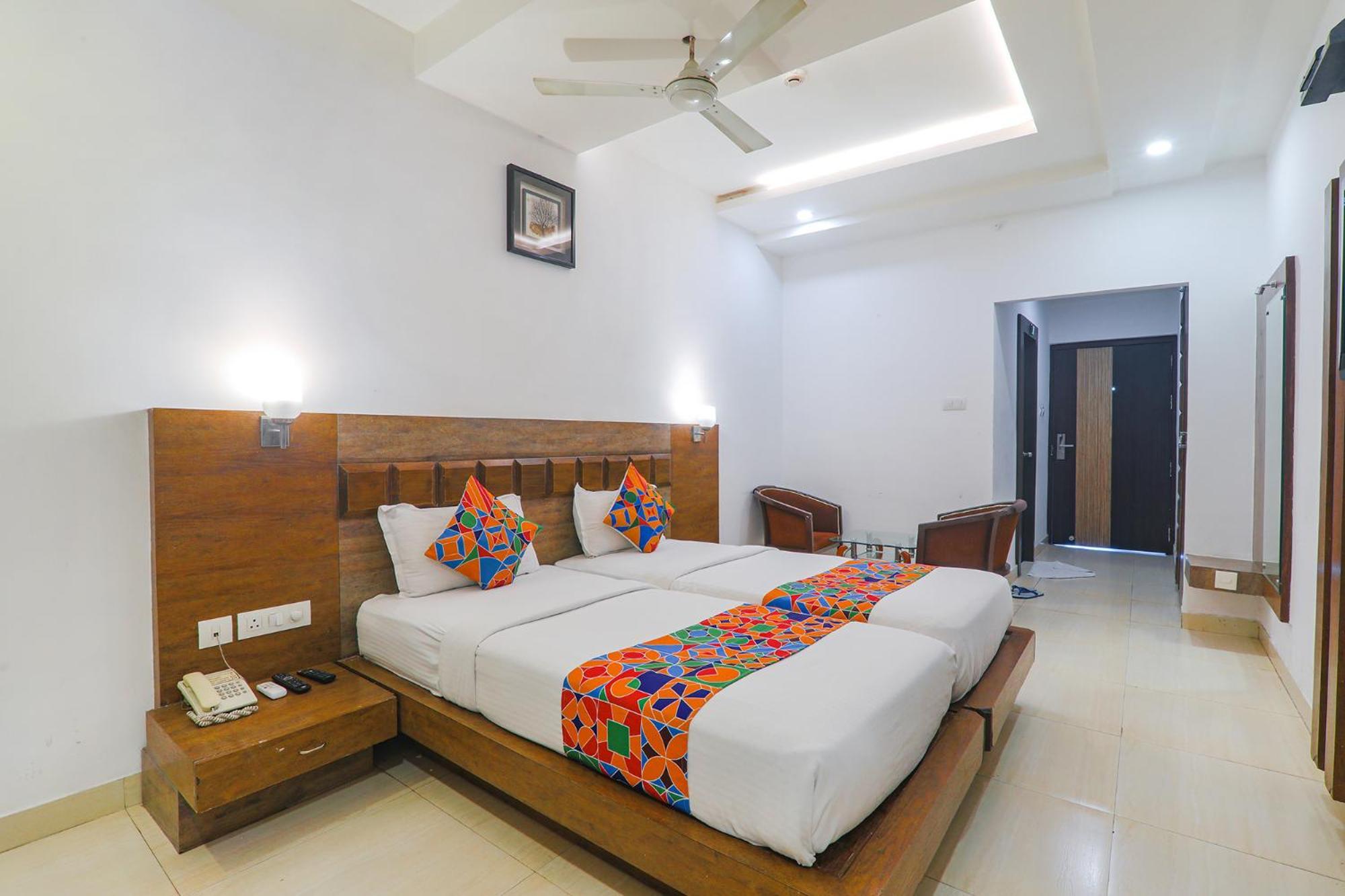 Fabhotel Prime The Continental Lucknow Esterno foto
